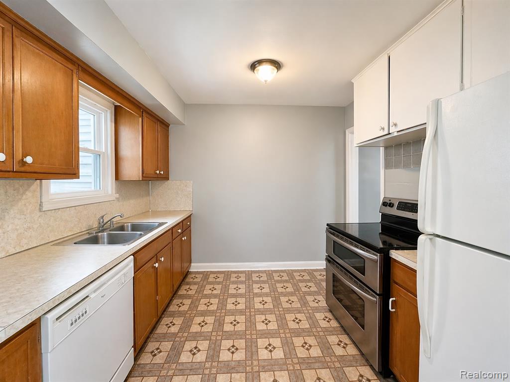 711 Lochhead Avenue, Flint, MI 48507 — Photo 5