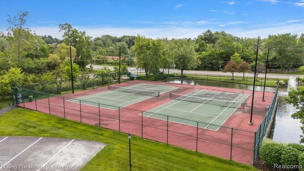 7127 Danbrooke Court, West Bloomfield, MI, 00000