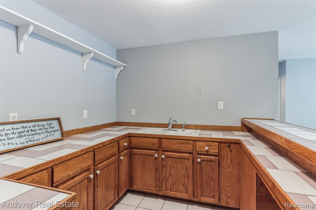 9581 AUTUMNWOOD Circle, Kalamazoo, MI 49009 — Photo 34