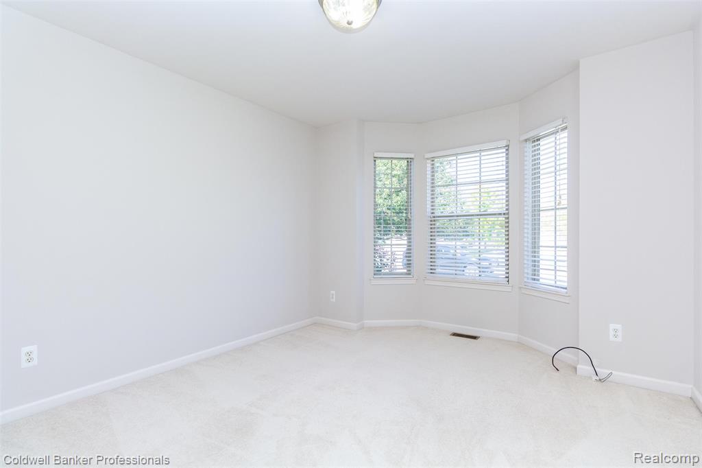 10820 Bouldercrest Drive N, South Lyon, MI 48178 — Photo 32