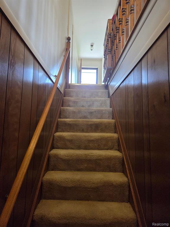 560 OAKBROOK Circle, Flushing, MI 48433 — Photo 25