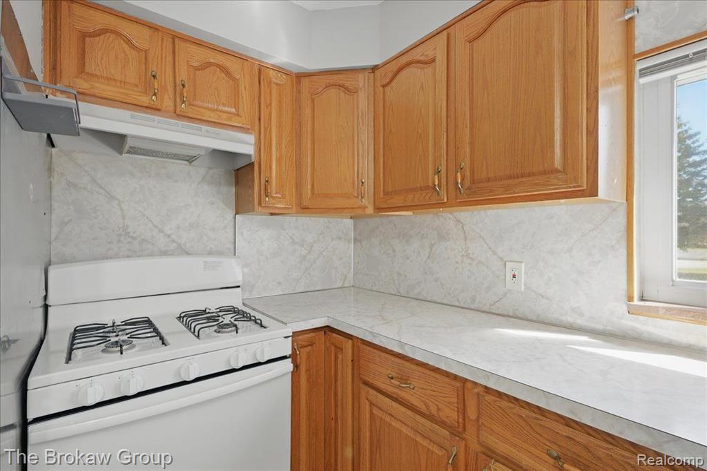 4426 MORRISH Road, Swartz Creek, MI 48473 — Photo 16