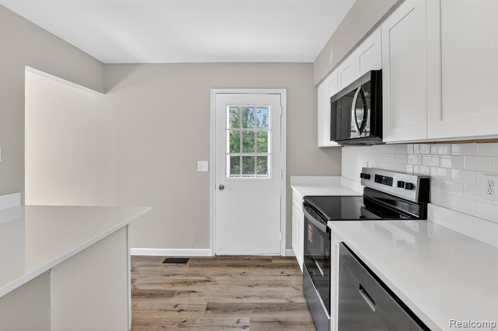 1215 N Oak Road, Davison, MI 48423 — Photo 11