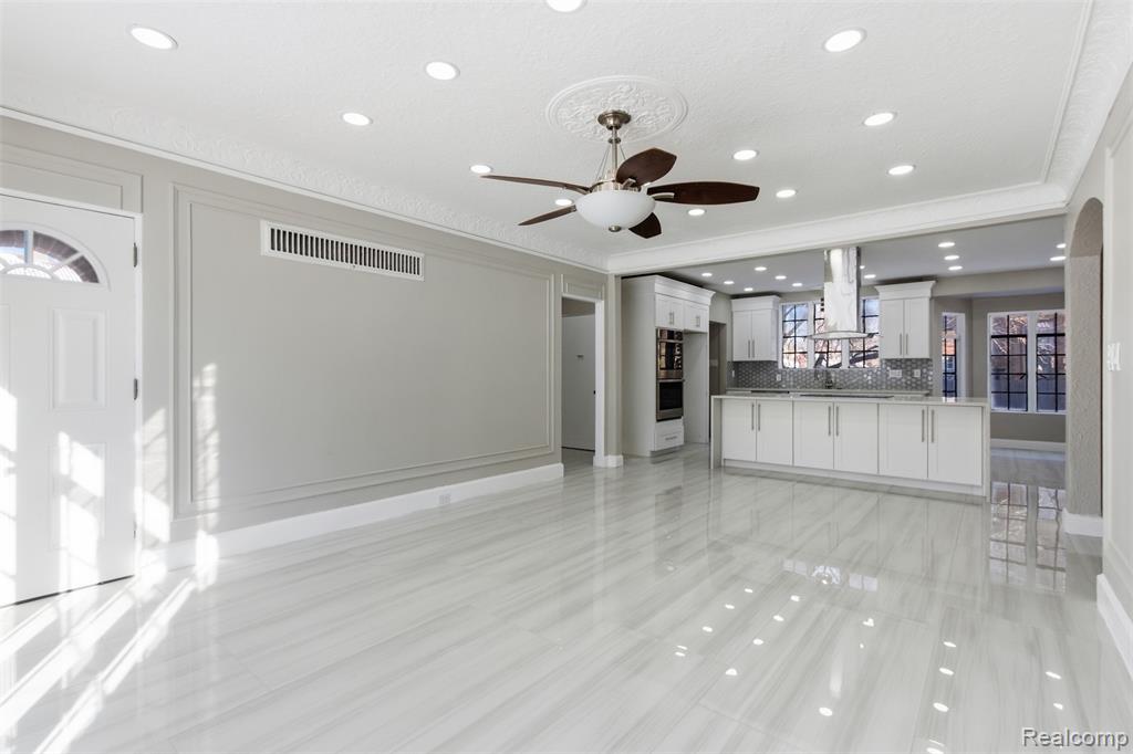9500 La Salle Boulevard, Detroit, MI 48206 — Photo 13
