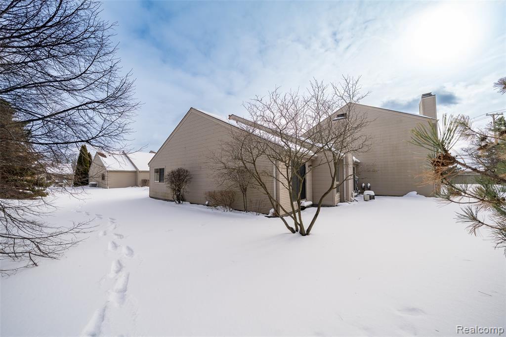 705 Preston Court, Rochester Hills, MI 48307 — Photo 30