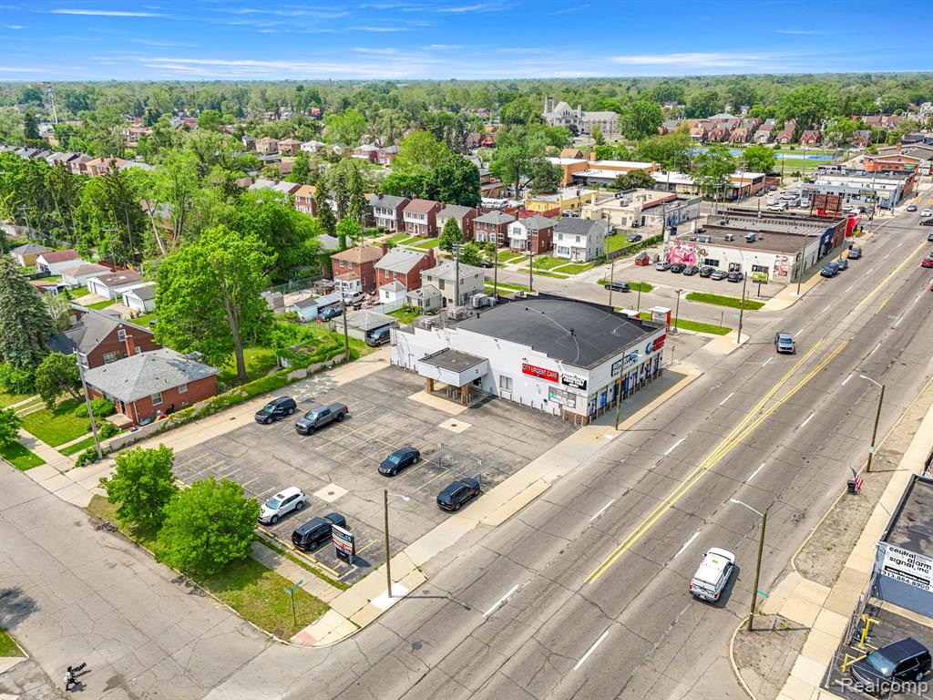 13403 W 7 Mile Road - Photo 2