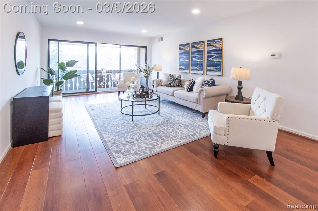2104 Pauline Boulevard, 305, Ann Arbor, MI 48103 — Photo 3