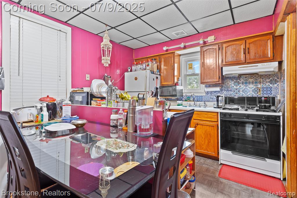 3831 Casmere Street, Hamtramck, MI 48212 — Photo 14