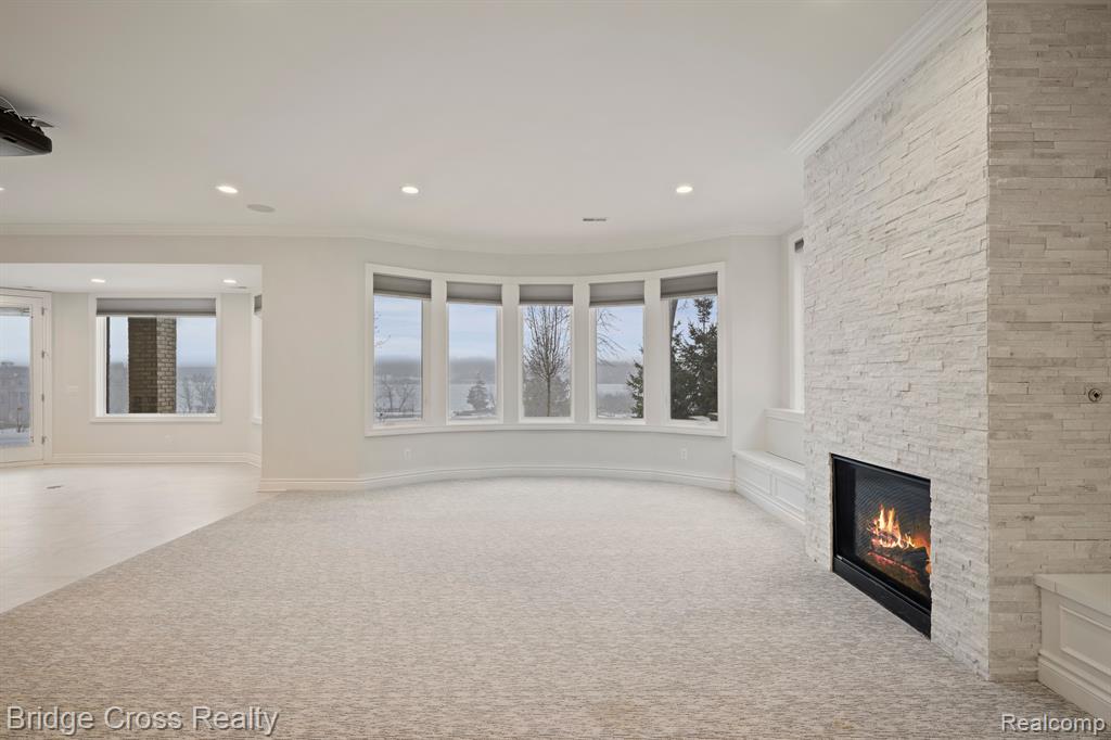 5820 LAKEVIEW Avenue, Orchard Lake Village, MI 48323 — Photo 71