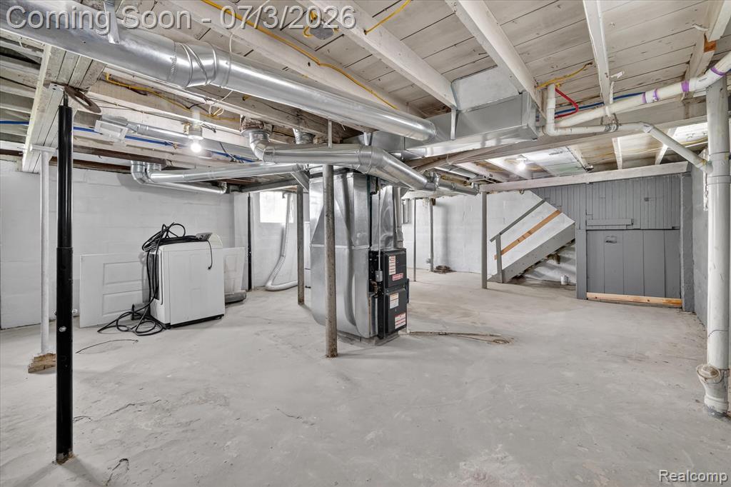 6881 Brace Street, Detroit, MI 48228 — Photo 32