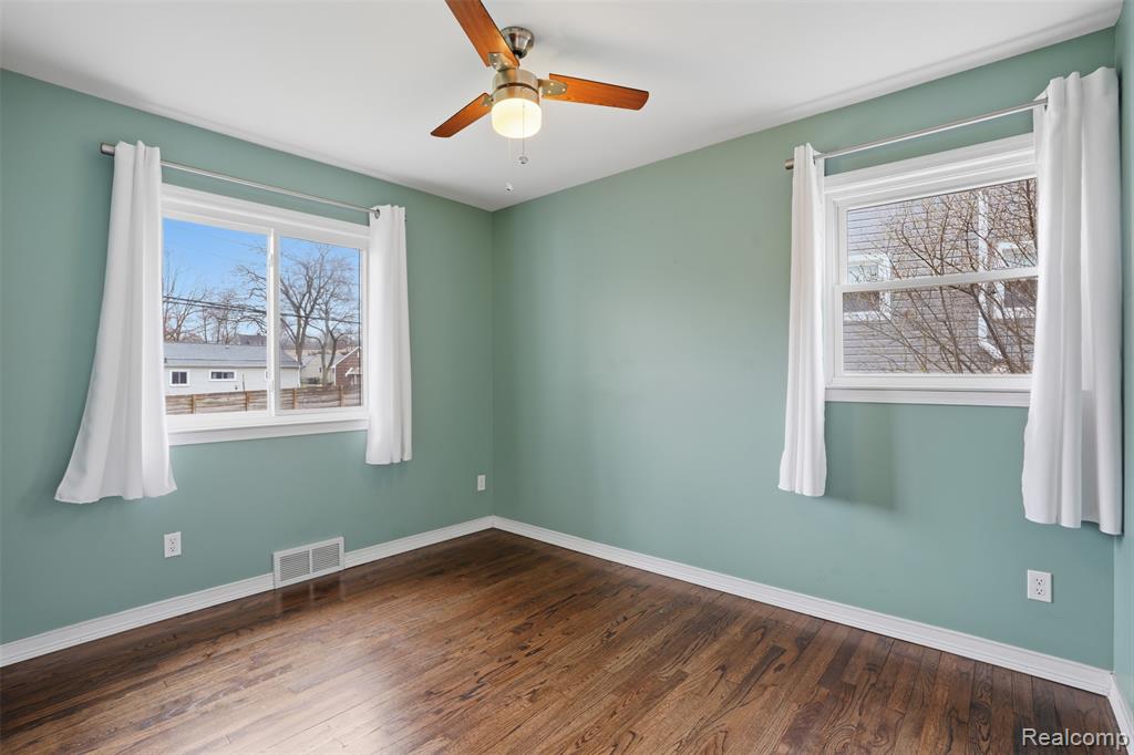 831 Loyola Drive, Ann Arbor, MI 48103 — Photo 15