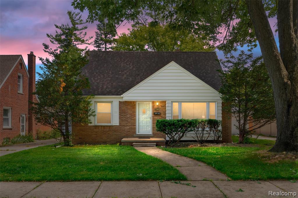 17366 Centralia, Redford, MI 48240