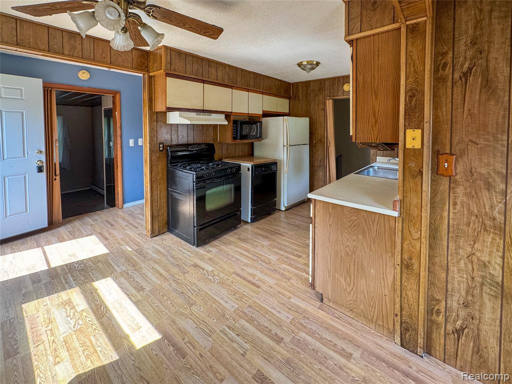 921 Venoy, Garden City, MI — Photo 6
