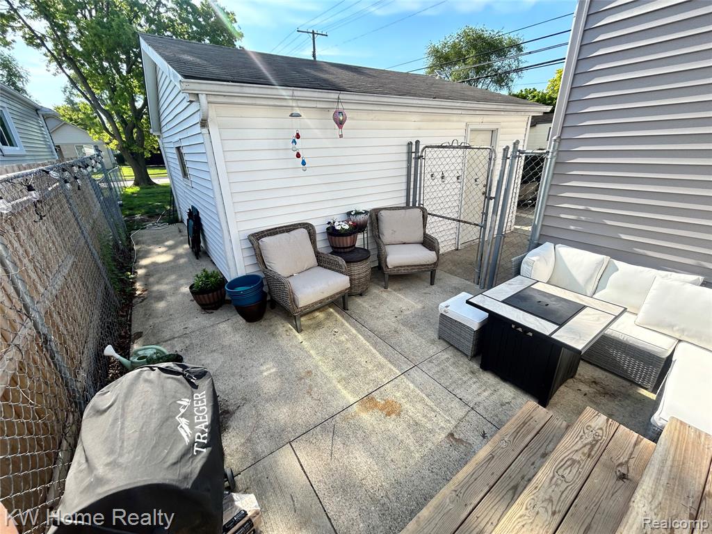 28260 Felician Street, Roseville, MI 48066 — Photo 2