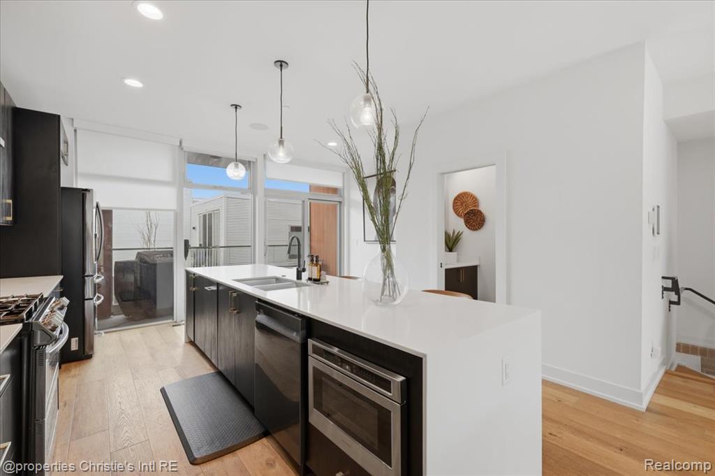 2813 Brush Street, Detroit, MI 48201 — Photo 12