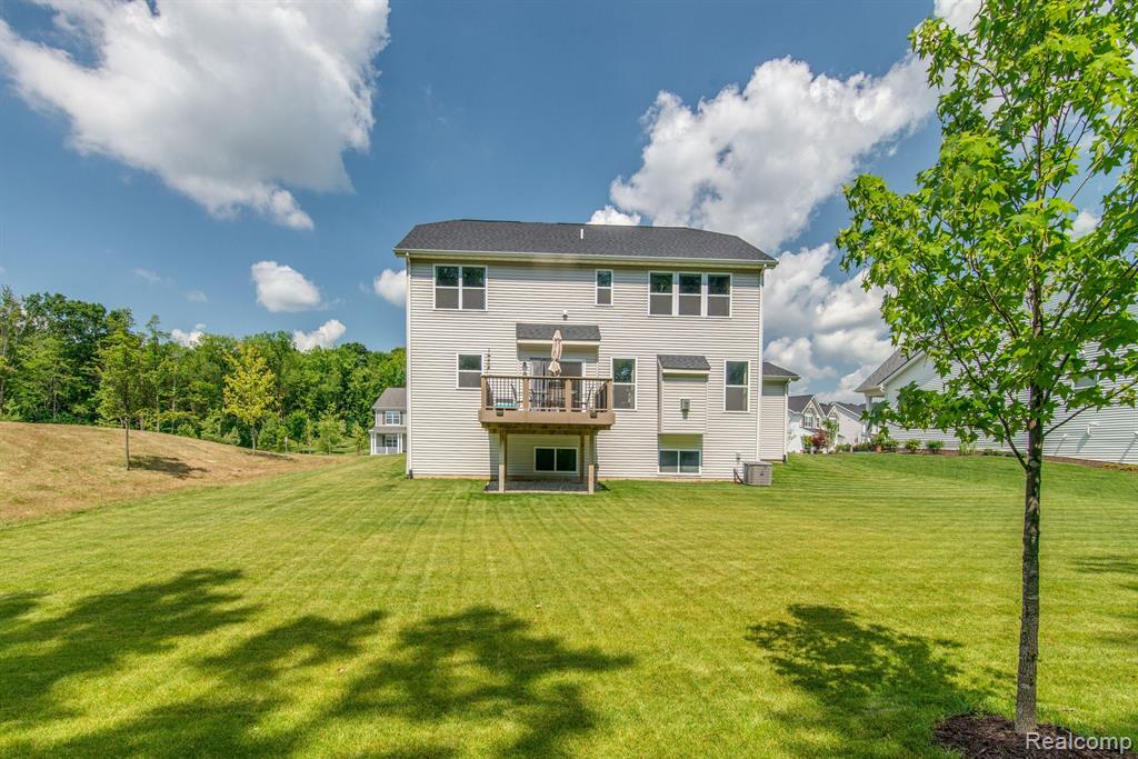 9929 KYLIE Drive, Brighton, MI 48116 — Photo 25