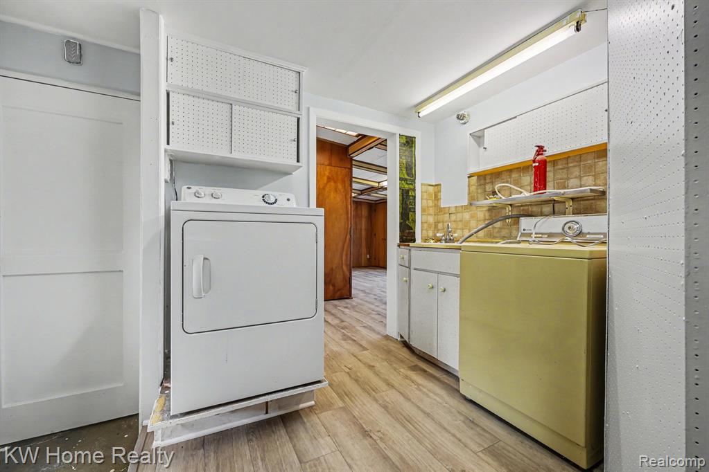 26932 W 6 Mile Road N, Redford, MI 48240 — Photo 14