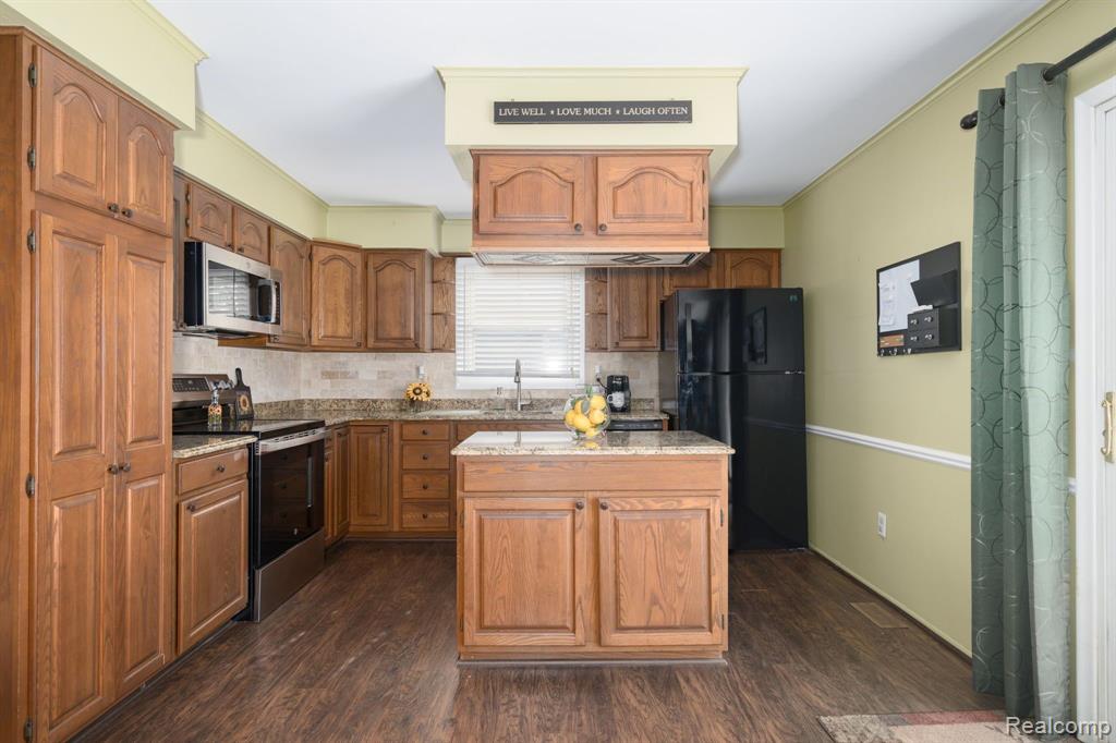 4929 Danbury Drive, Troy, MI 48085 — Photo 14