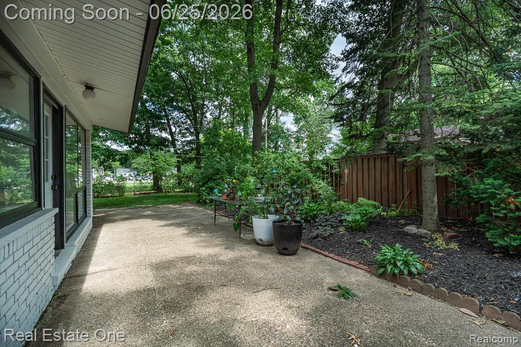 23540 Majestic, Oak Park, MI 48237 — Photo 27