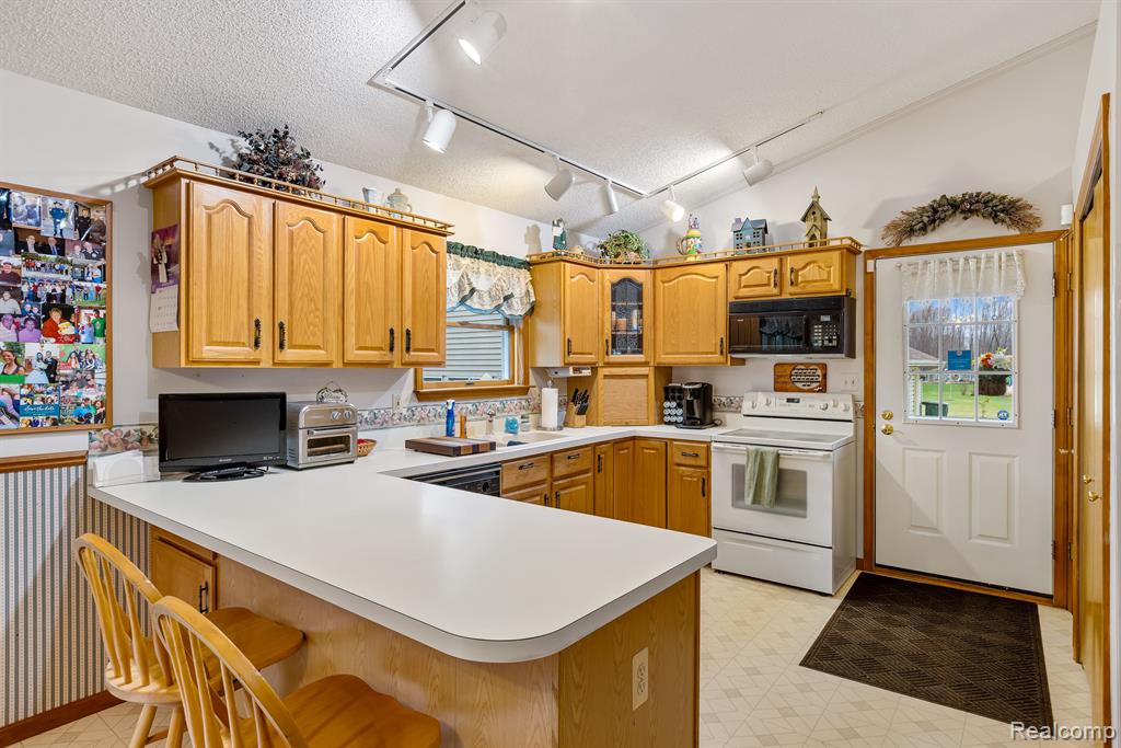 1411 Fox Road, Wales, MI — Photo 15