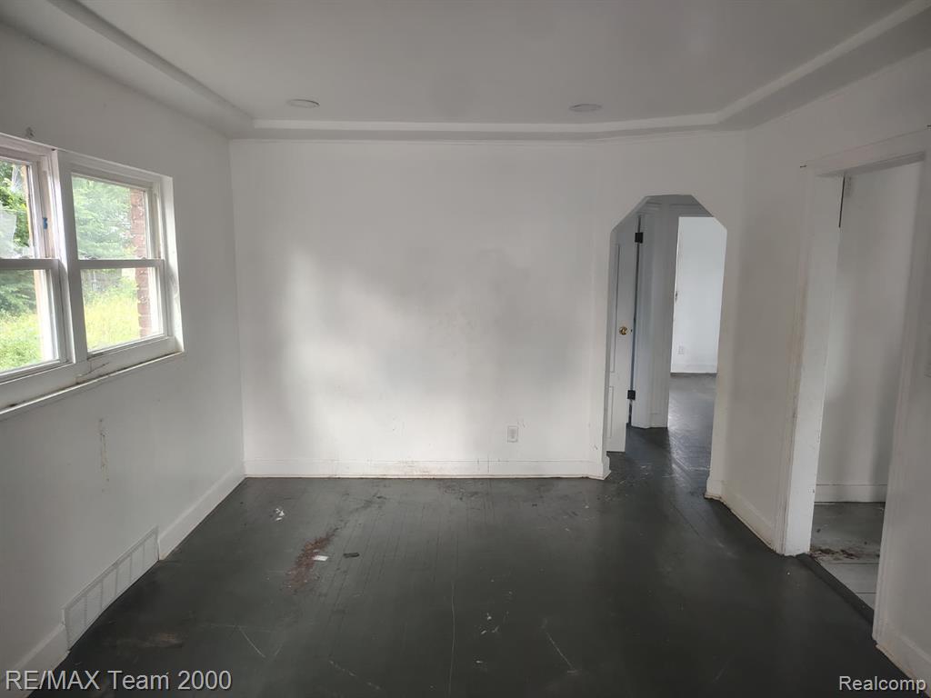 8860 Appoline Street, Detroit, MI 48228 — Photo 11