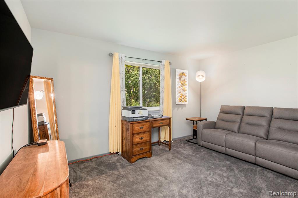 29761 Farmbrook Villa Lane, Southfield, MI 48034 — Photo 13