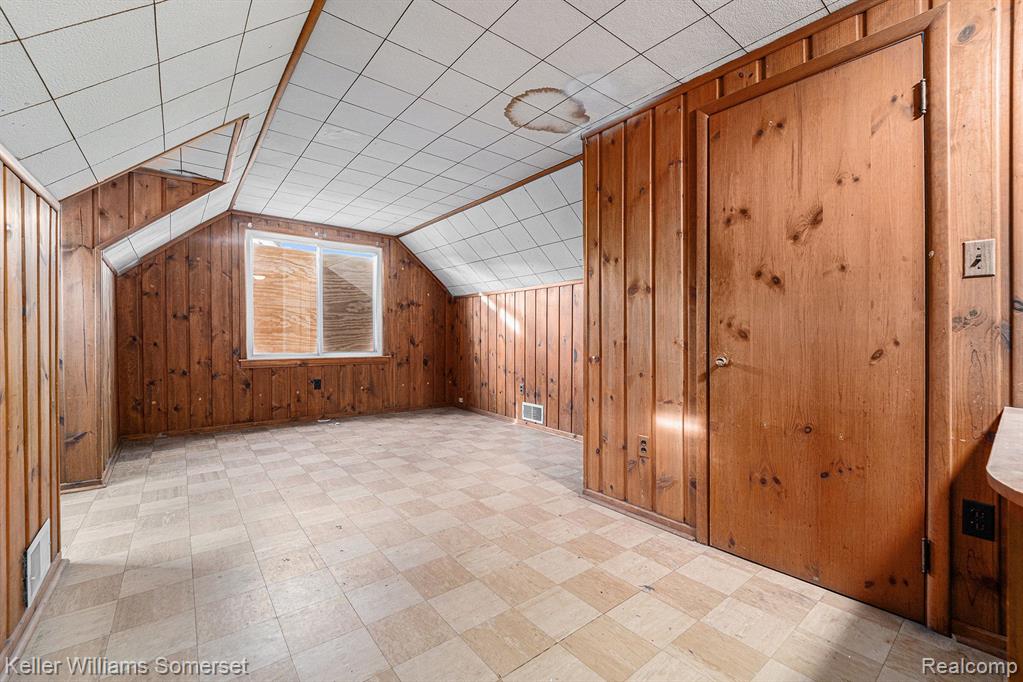 6306 FARMBROOK Street, Detroit, MI 48224 — Photo 9