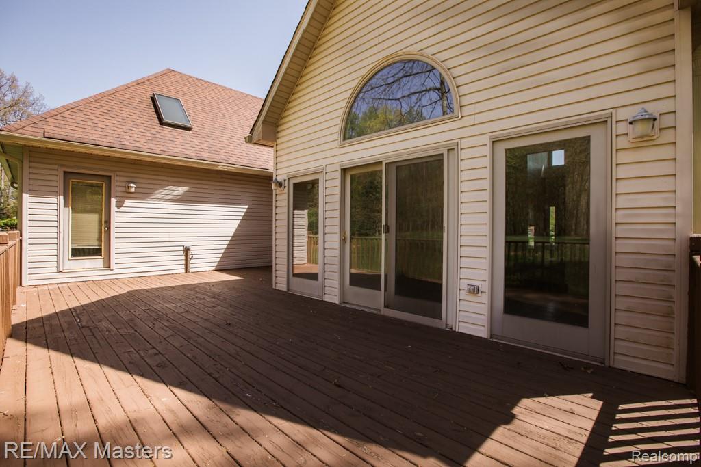 27178 John Drive, New Boston, MI 48164 — Photo 11