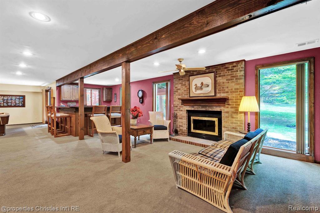 5641 SUSSEX Drive, Troy, MI 48098 — Photo 35