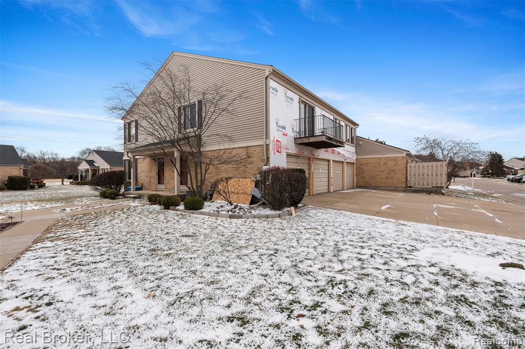 44594 Connecticut, Clinton Twp, MI 48038 — Photo 2