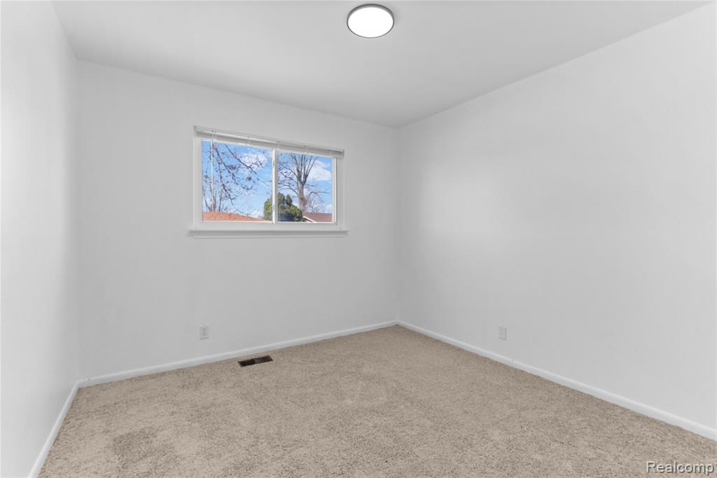 21356 Ithaca Avenue, Ferndale, MI 48220 — Photo 15