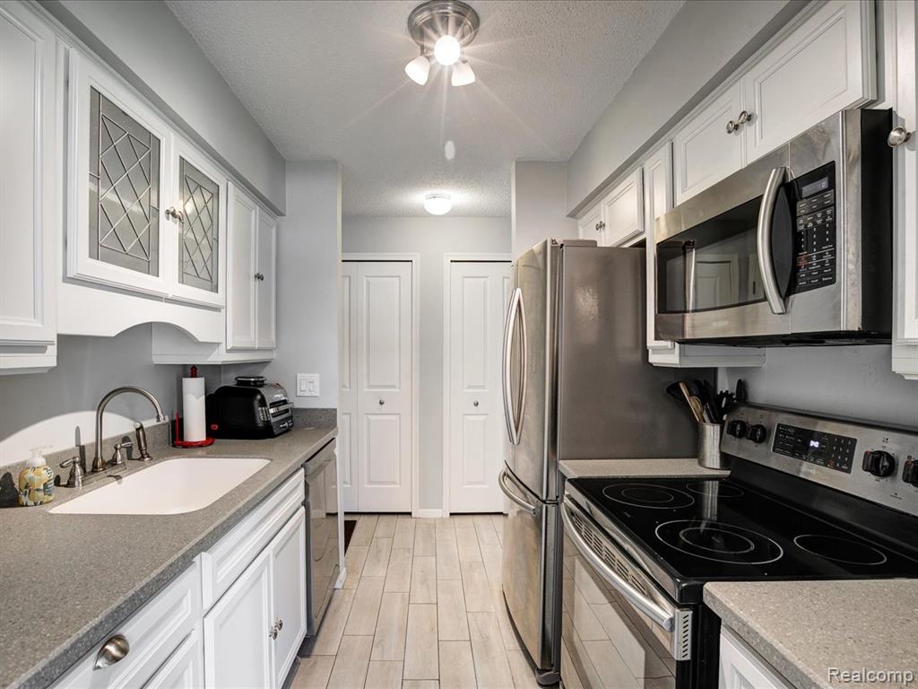 1900 River Road, Building C, Unit 2, Marysville, MI 48040 — Photo 10
