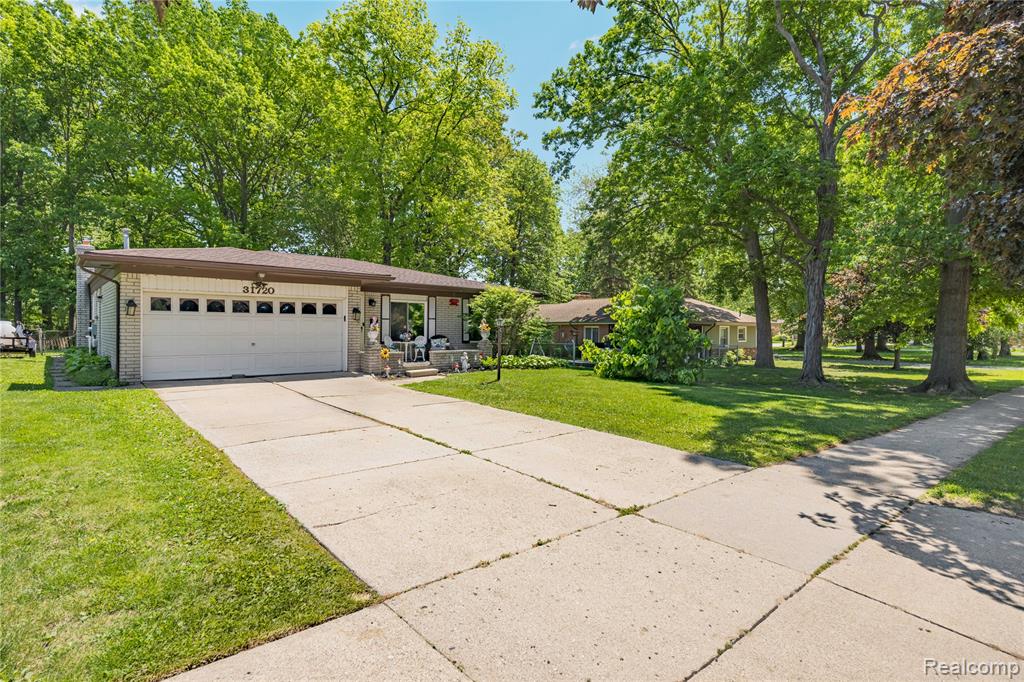 31720 Kelly Road, Roseville, MI 48066 — Photo 36