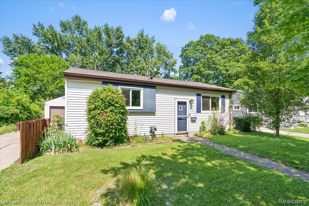 4820 Burchfield Avenue, Lansing, MI 48910 — Photo 30