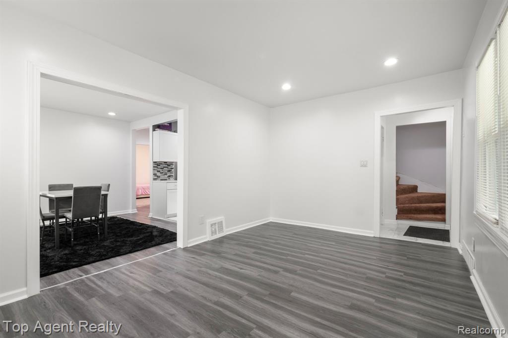 19164 Riopelle Street, Highland Park, MI 48203 — Photo 11
