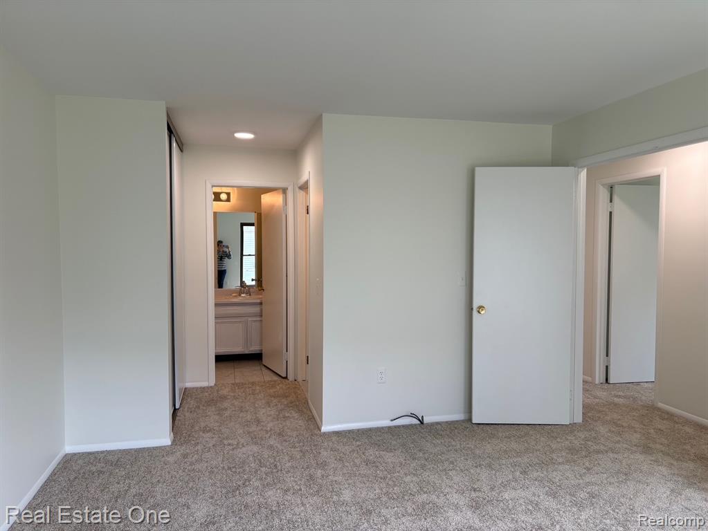2961 Roundtree Drive, Troy, MI 48083 — Photo 17