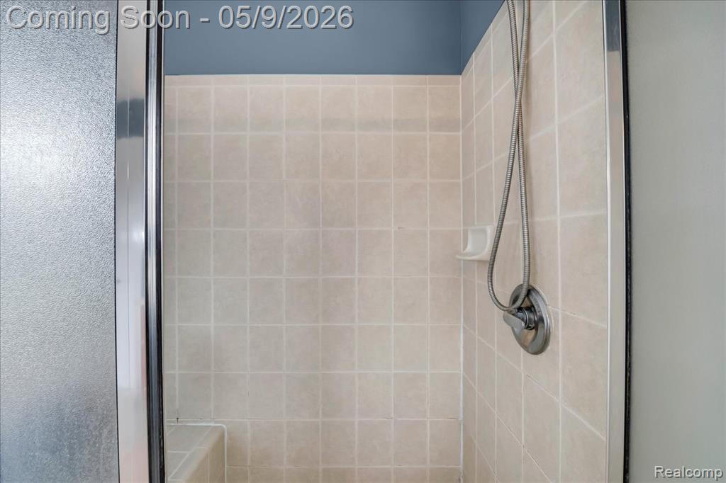 3881 High Grove Way, Lake Orion, MI — Photo 37