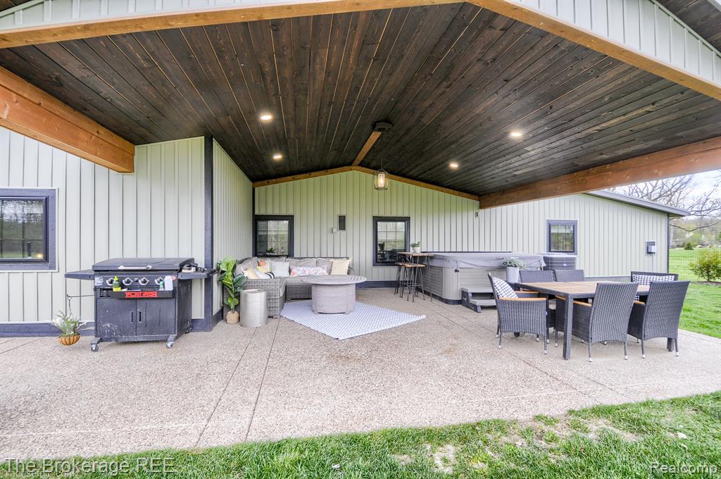 6179 W CARPENTER Road, Flushing, MI 48433 — Photo 7