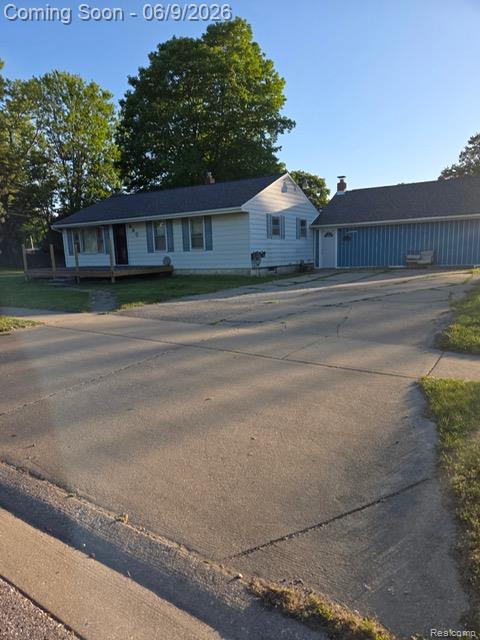 660 S Almont Avenue, Imlay City, MI 48444