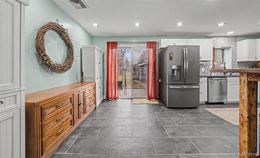 2138 Gratiot Boulevard, Marysville, MI 48040 — Photo 9