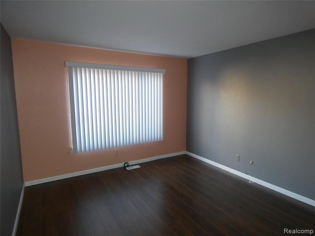 7122 Pebble Park Drive, West Bloomfield, MI — Photo 23