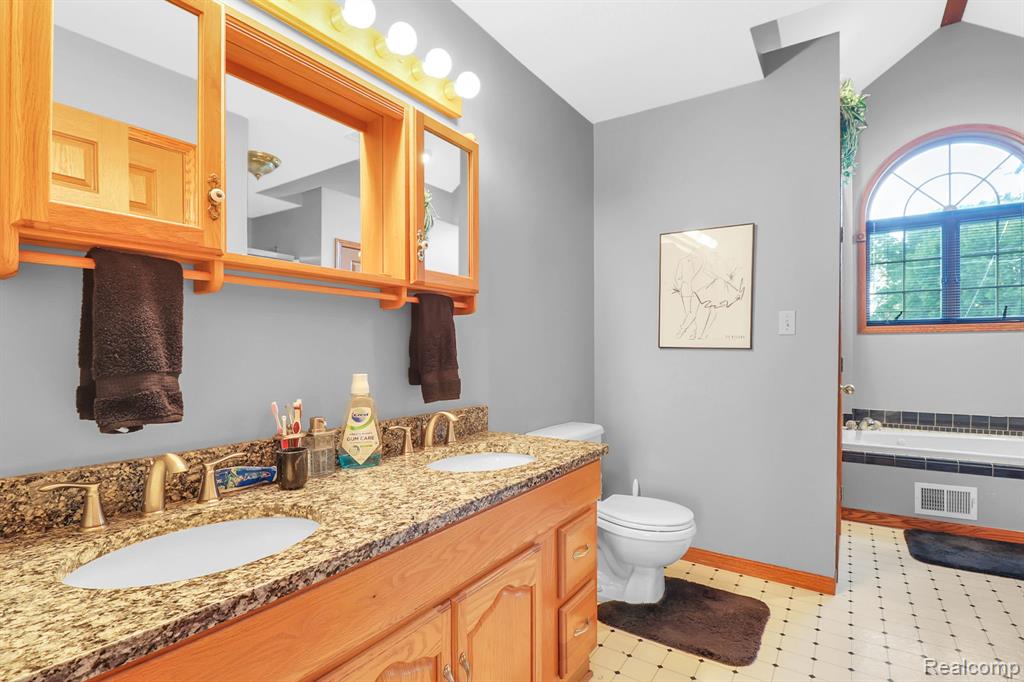 7255 E Atherton Road, Davison, MI 48423 — Photo 35
