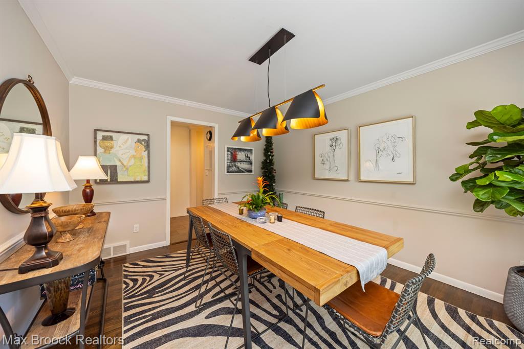 5562 PEBBLESHIRE Road, Bloomfield Hills, MI 48301 — Photo 5