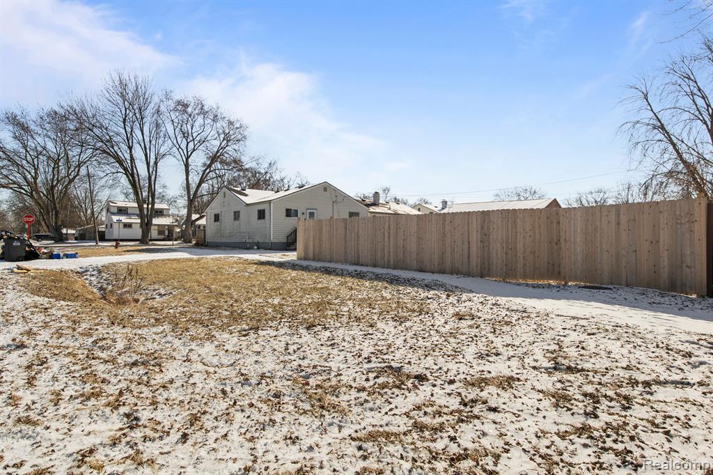 8208 OAK Street, Taylor, MI — Photo 22