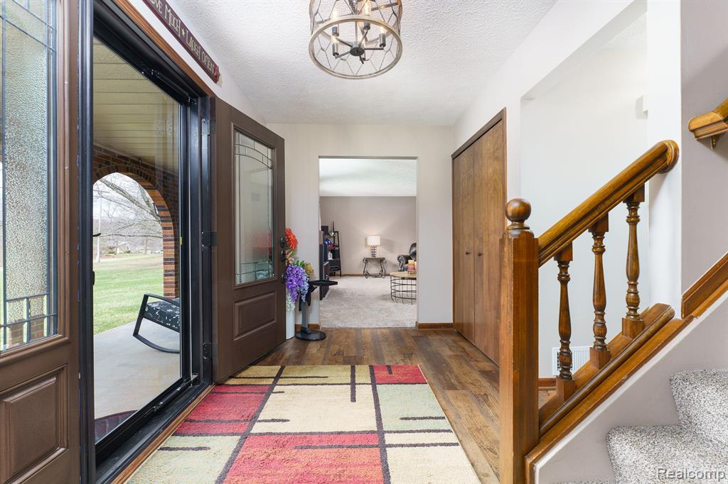 6300 VICTORIA Court, Fenton, MI 48430 — Photo 6