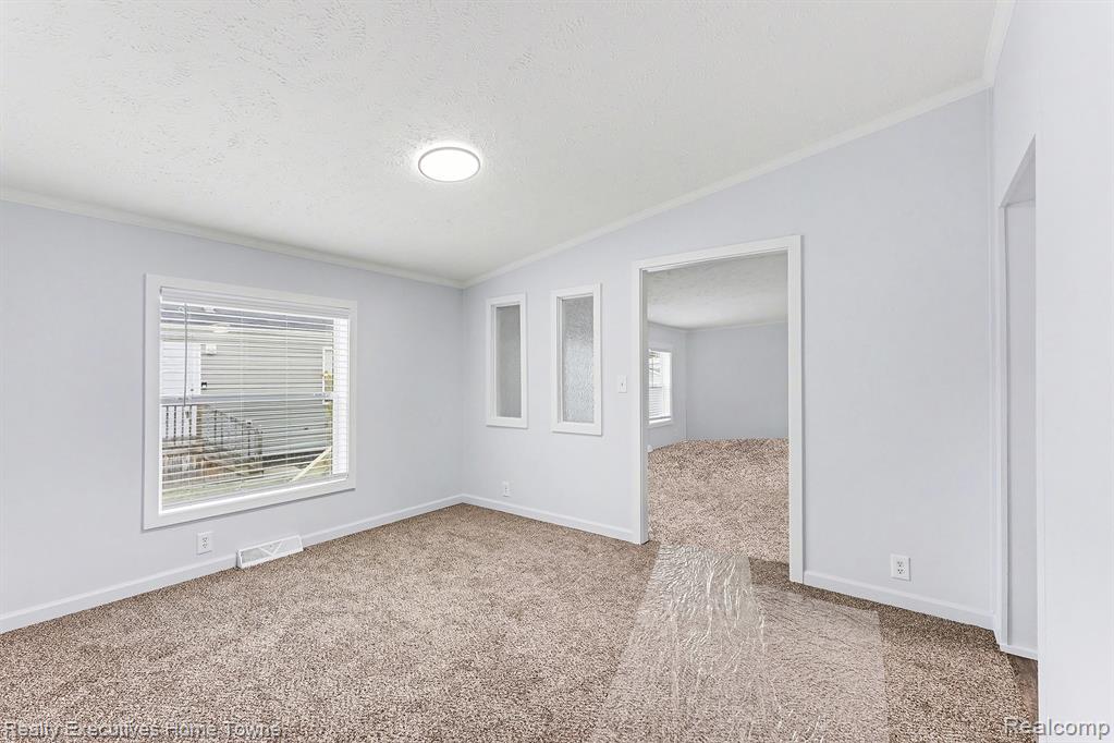 59227 Lewis Ln, New Haven, MI 48048 — Photo 27