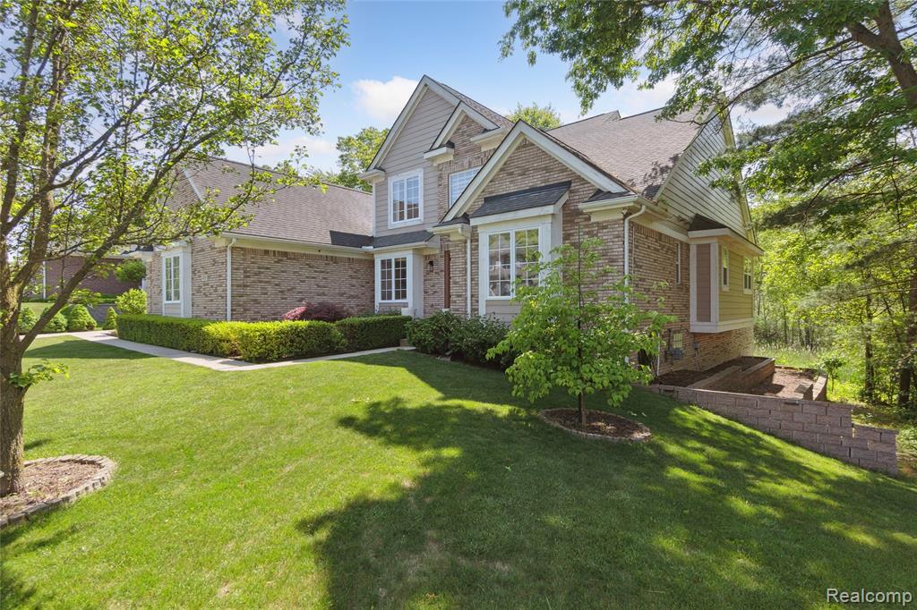 418 Greenan Lane, Lake Orion, MI 48362 — Photo 4
