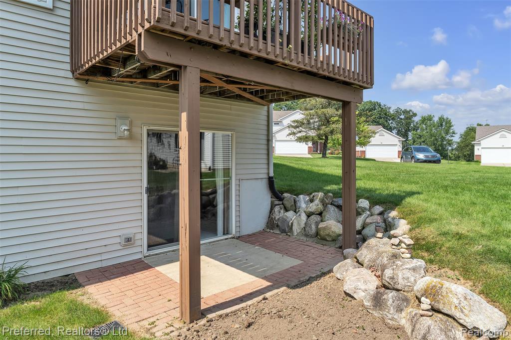 77 Sedum, Howell, MI 48843 — Photo 49