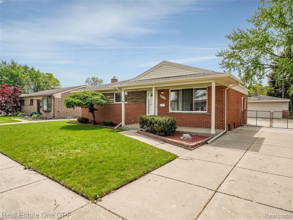 5214 Busch Avenue, Warren, MI 48091 — Photo 2
