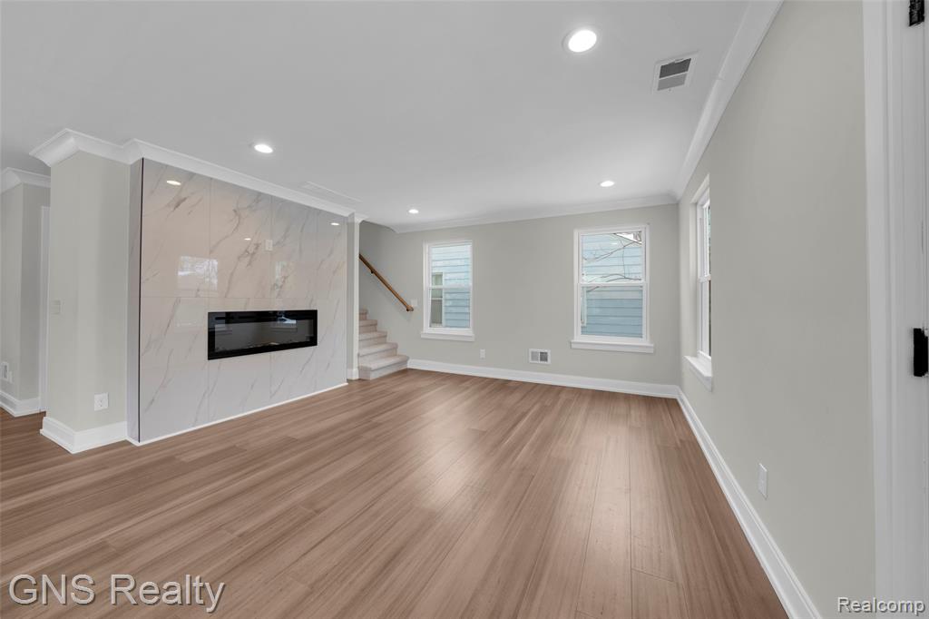 718 Devillen Avenue, Royal Oak, MI 48073 — Photo 9